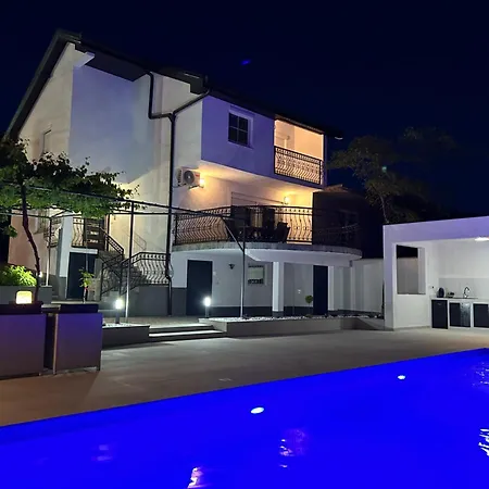 Siaa Villa