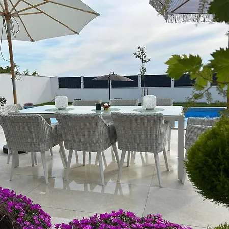 Siaa Вилла Мостар